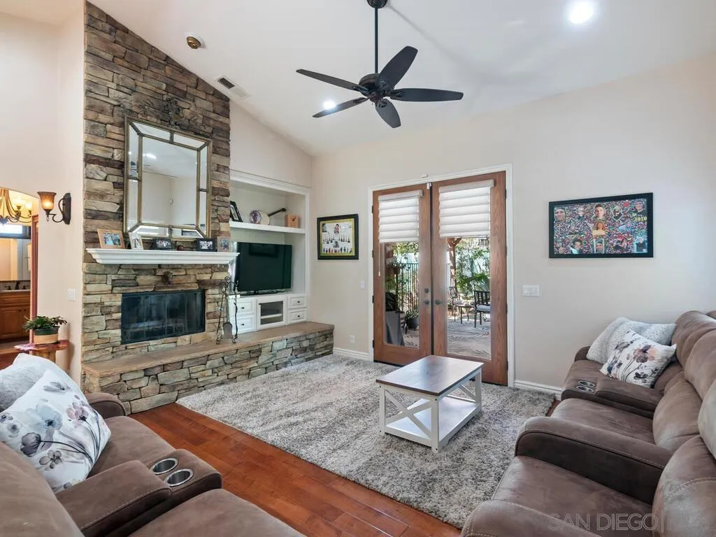 176 Ransom Hill Lane Ramona, CA 92065 - Photo 10 of 39 Family Room