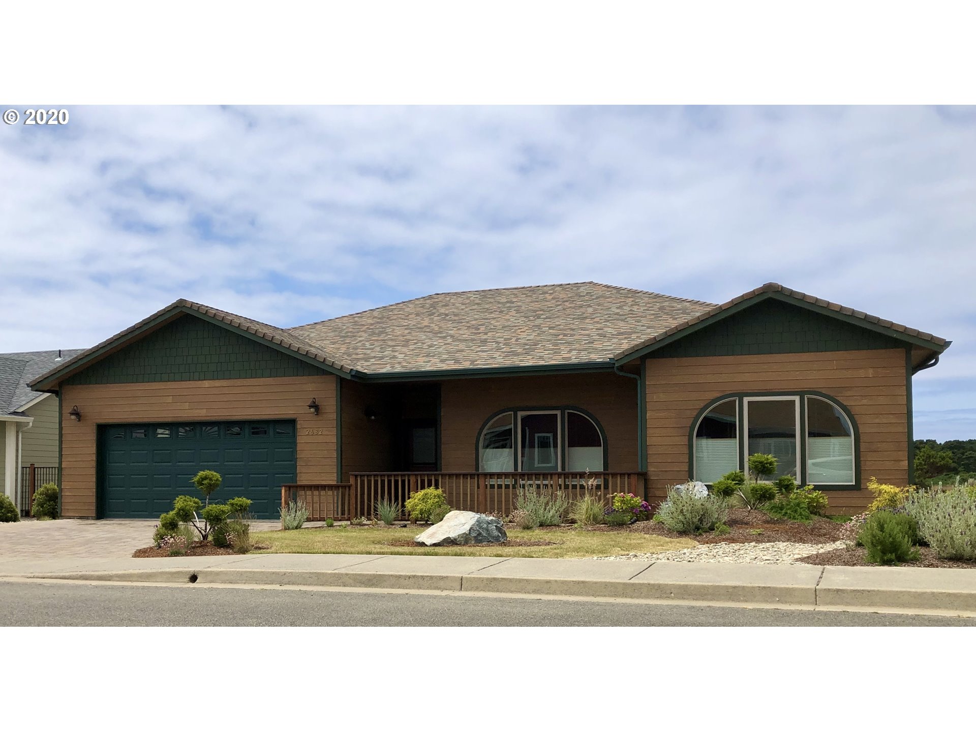 2682 Cedar Loop Bandon, OR 97411 - Photo 1 of 32 Gallery Image 1
