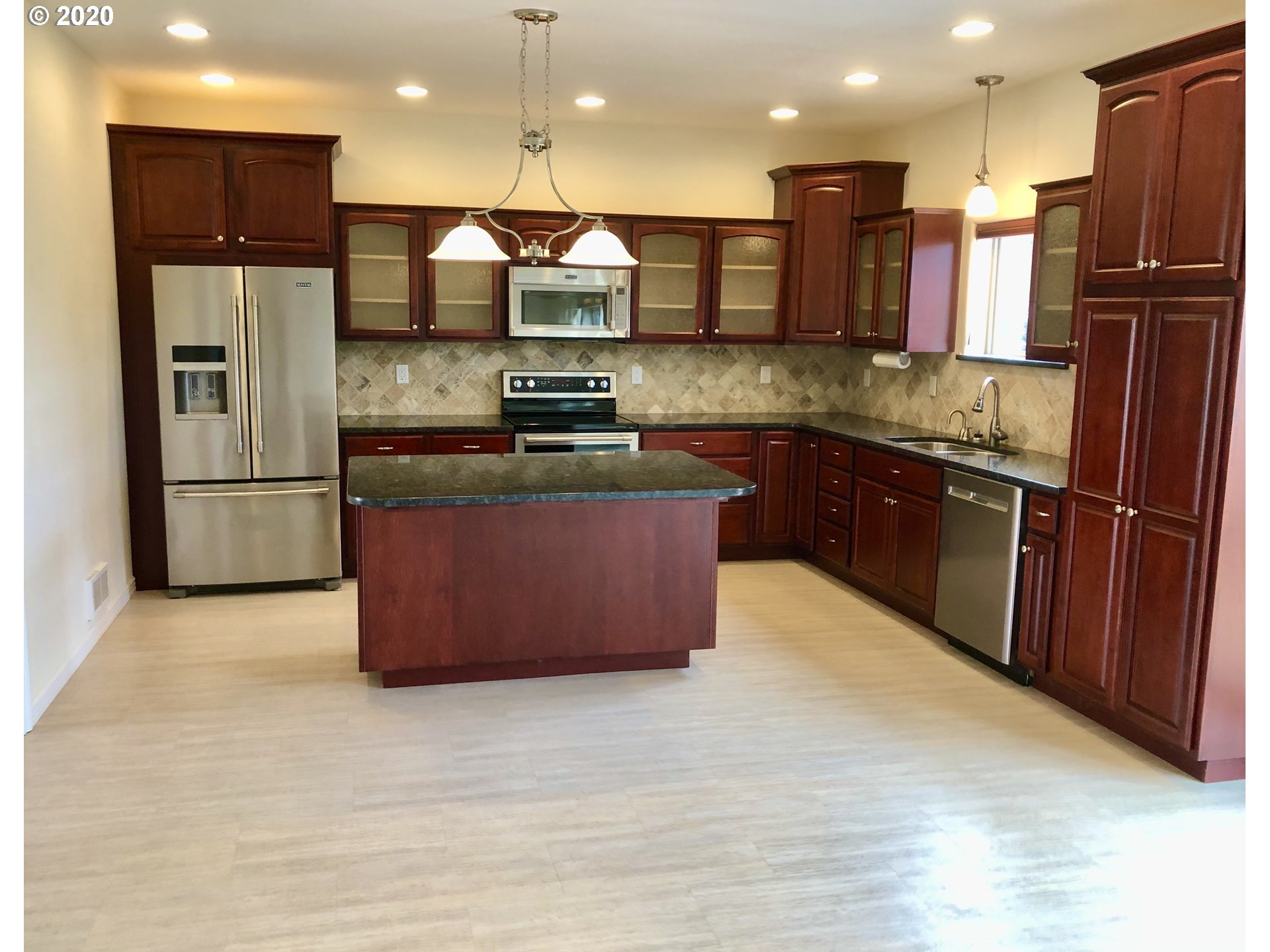 2682 Cedar Loop Bandon, OR 97411 - Photo 5 of 32 Gallery Image 5