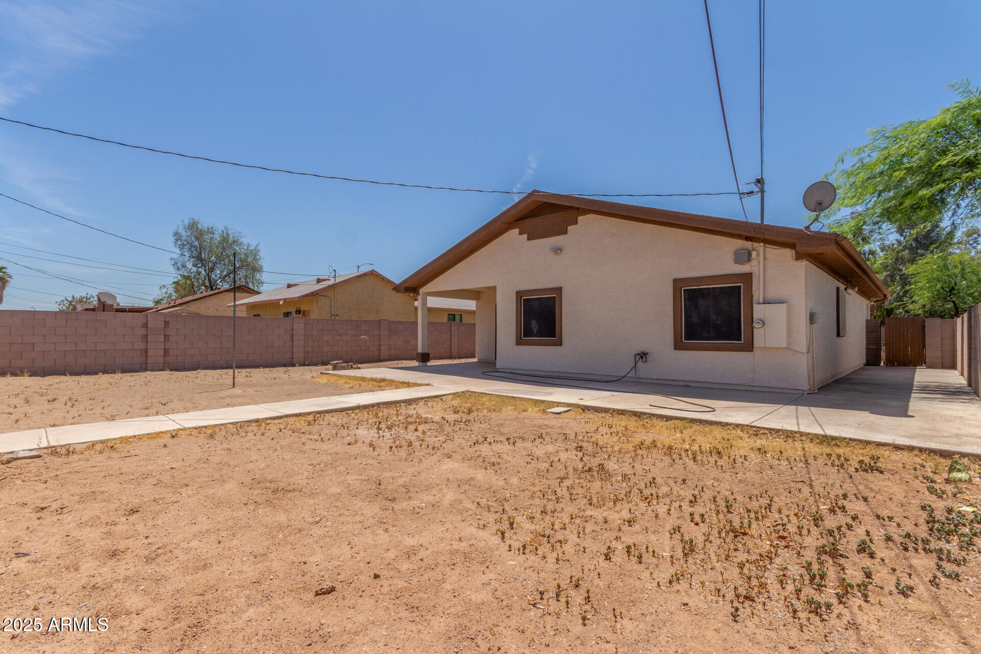 8676 West Mountain View Road Peoria, AZ 85345 - Photo 31 of 33 a view of a backyard