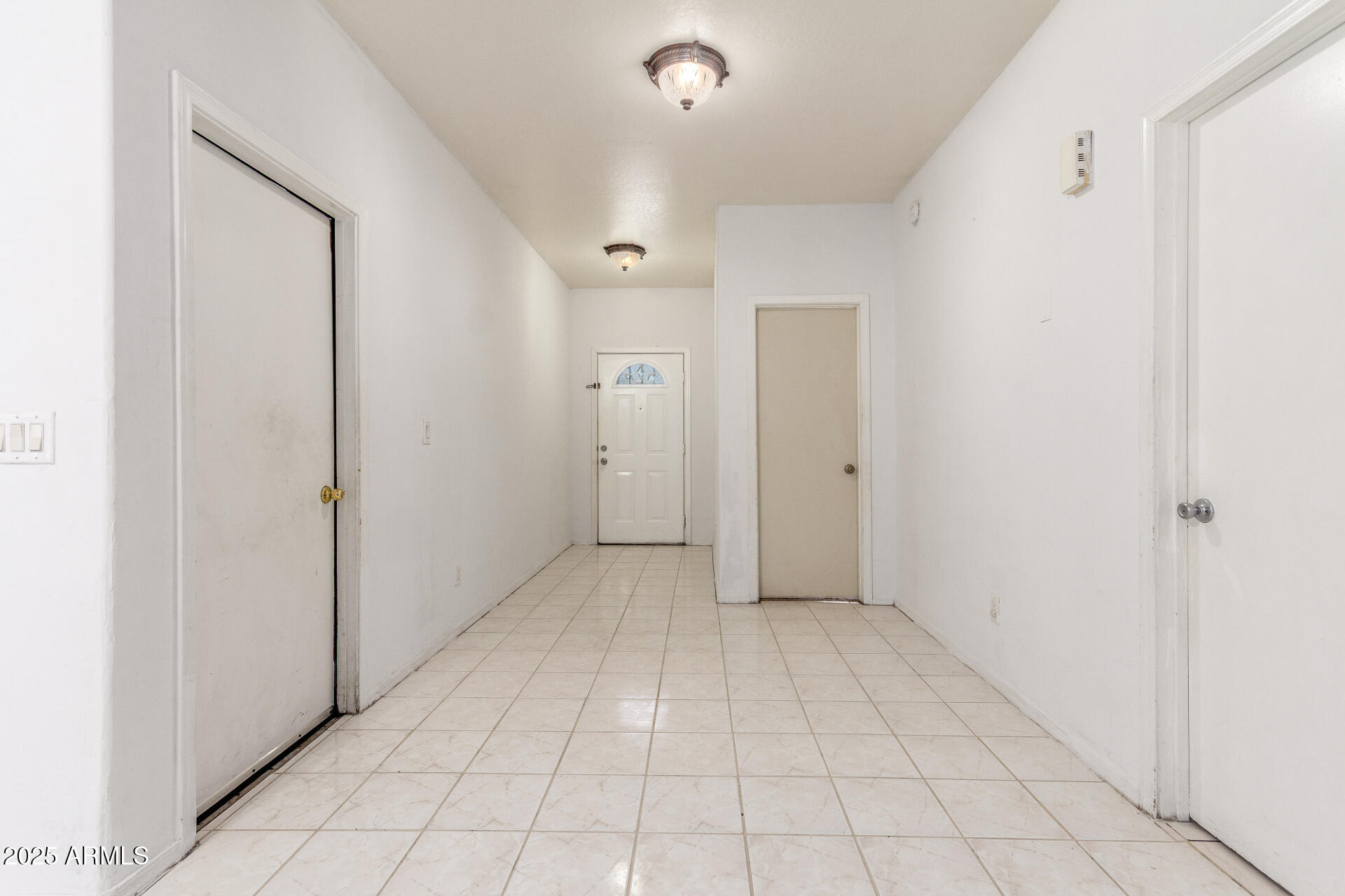 8676 West Mountain View Road Peoria, AZ 85345 - Photo 7 of 33 a view of an empty room