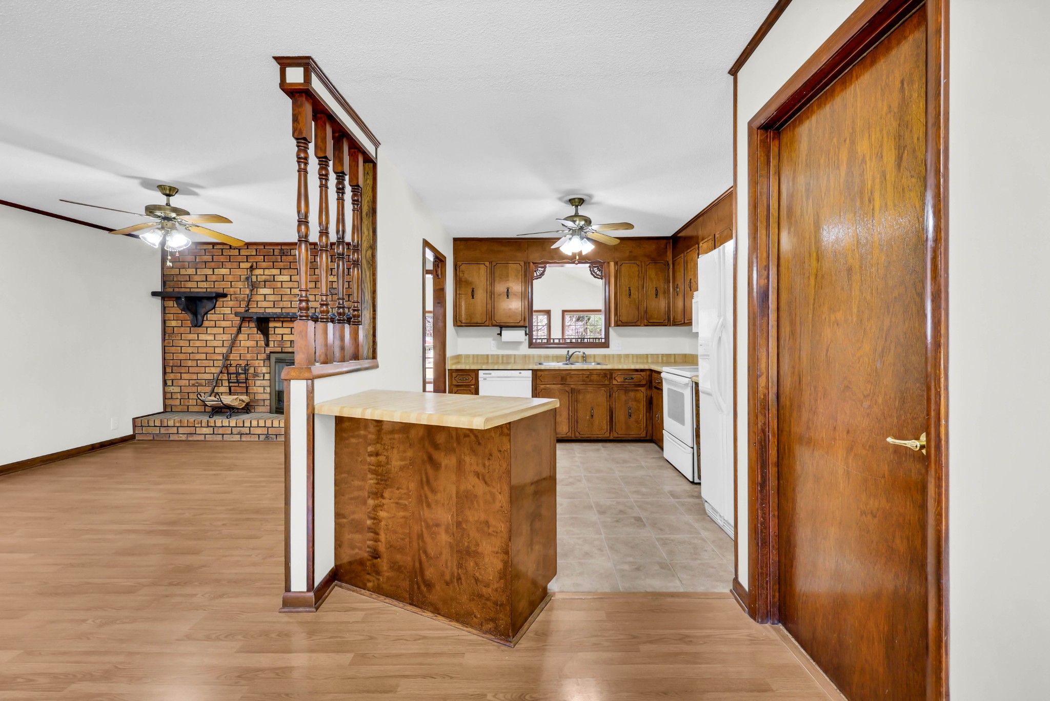 1138 Pleasant Valley Road Chapmansboro, TN 37035 - Photo 15 of 48