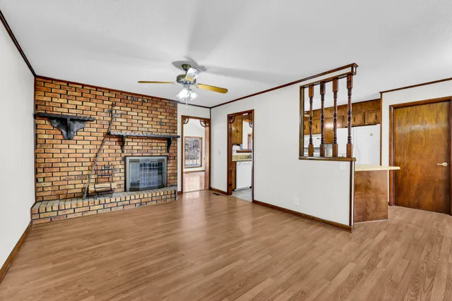 $379,900 | 1138 Pleasant Valley Road, Chapmansboro, TN 37035