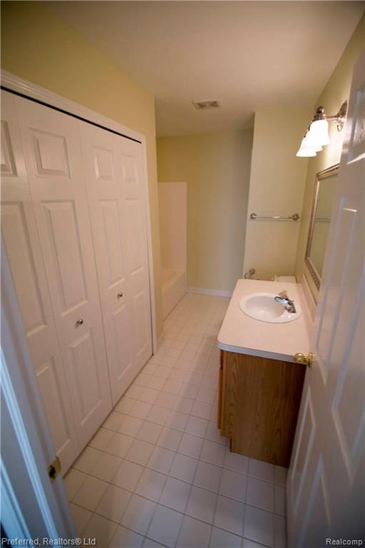 18270 West Eleven Mile Road Southfield, MI 48076 - Photo 37 of 52