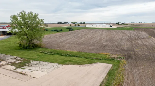 $800,000 | 2955 North Main Street, Princeton, IL 61356