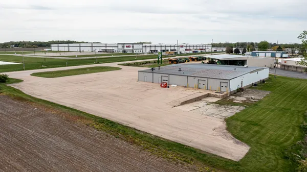 $700,000 | 2955 North Main Street, Princeton, IL 61356