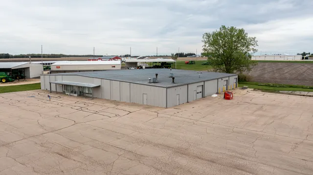 $800,000 | 2955 North Main Street, Princeton, IL 61356