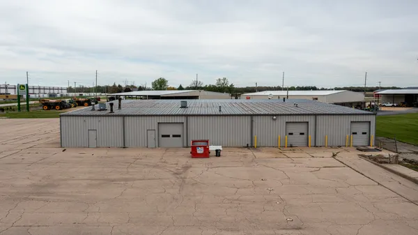 $700,000 | 2955 North Main Street, Princeton, IL 61356