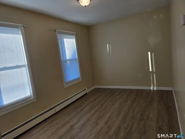 $1,000 | 41 Baltic Street, Unit 1, Norwich, CT 06360