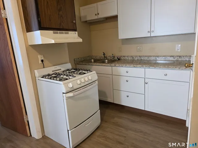 $1,000 | 41 Baltic Street, Unit 1, Norwich, CT 06360