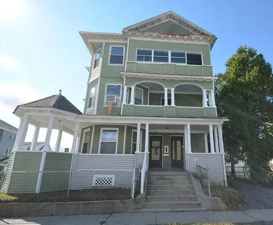 $2,050 | 156 Fairmont Avenue, Unit 2, Worcester, MA 01604