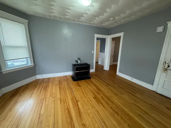 $2,000 | 156 Fairmont Avenue, Unit 2, Worcester, MA 01604
