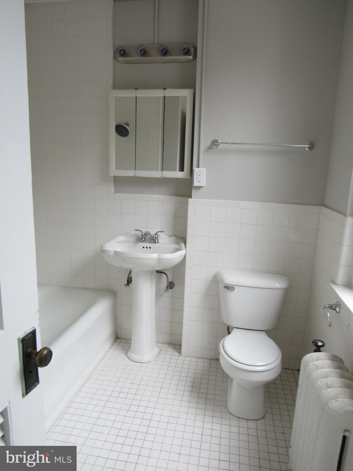 1324 Locust Street, Unit 604 Philadelphia, PA 19107 - Photo 16 of 25