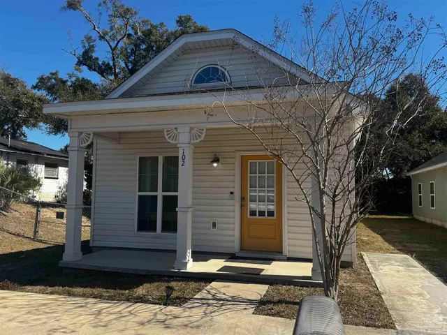 $2,095 | 102 South G Street, Pensacola, FL 32502