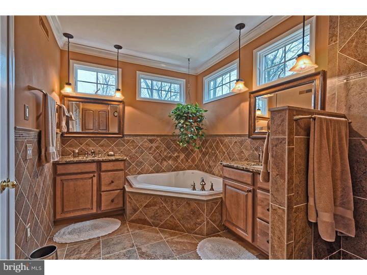 200 Thies Road Sewell, NJ 08080 - Photo 16 of 25 Master Bathroom