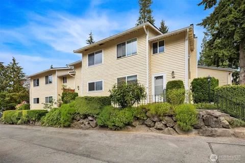 $549,950 | 12024 101st Avenue Northeast, Unit E3, Kirkland, WA 98034