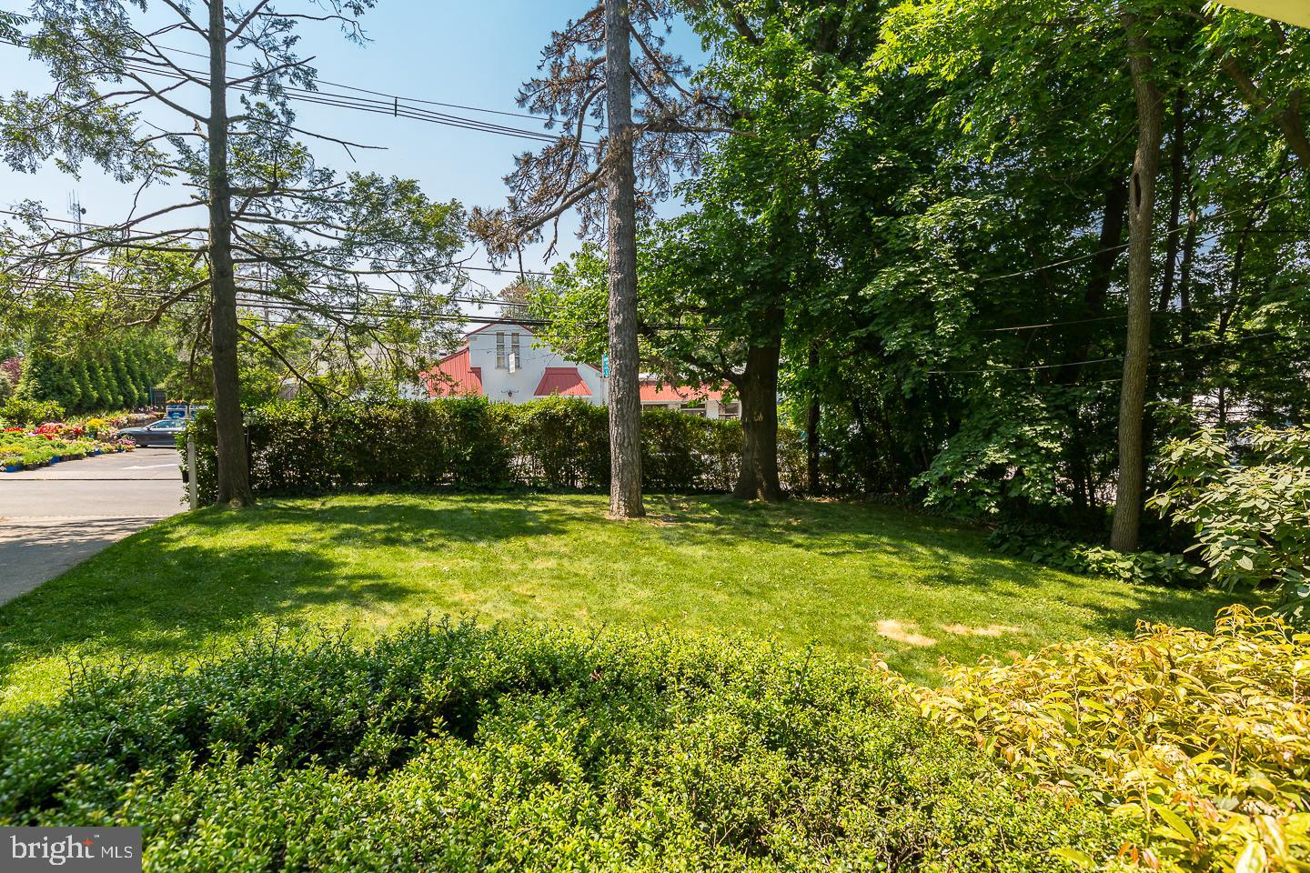 337 Righters Mill Road Gladwyne, PA 19035 - Photo 39 of 41 the front yard