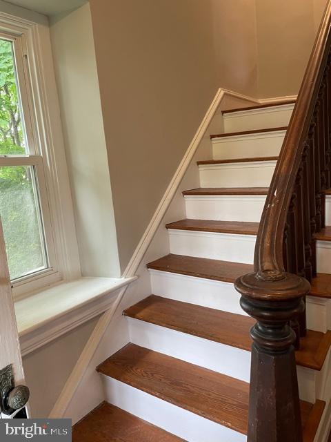 337 Righters Mill Road Gladwyne, PA 19035 - Photo 7 of 41 From the entry, steps to the 2nd floor