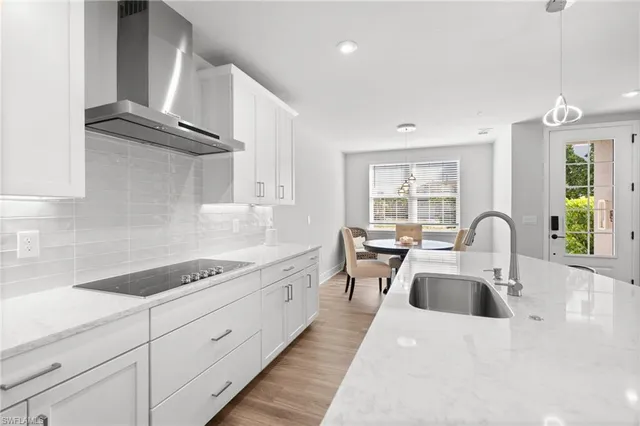 $525,000 | 4705 Arboretum Circle, Unit 42, Naples, FL 34112