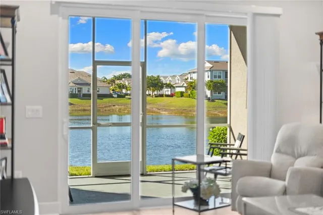 $525,000 | 4705 Arboretum Circle, Unit 42, Naples, FL 34112