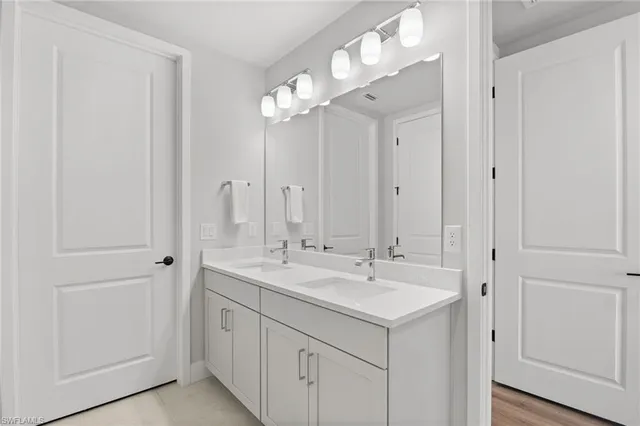 $525,000 | 4705 Arboretum Circle, Unit 42, Naples, FL 34112