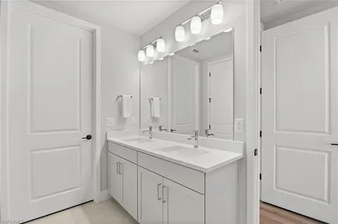 $490,000 | 4705 Arboretum Circle, Unit 101, Naples, FL 34112