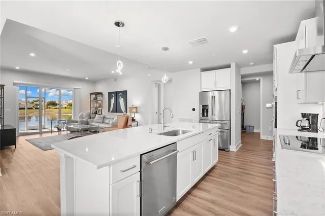 $525,000 | 4705 Arboretum Circle, Unit 42, Naples, FL 34112