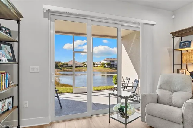 $525,000 | 4705 Arboretum Circle, Unit 42, Naples, FL 34112