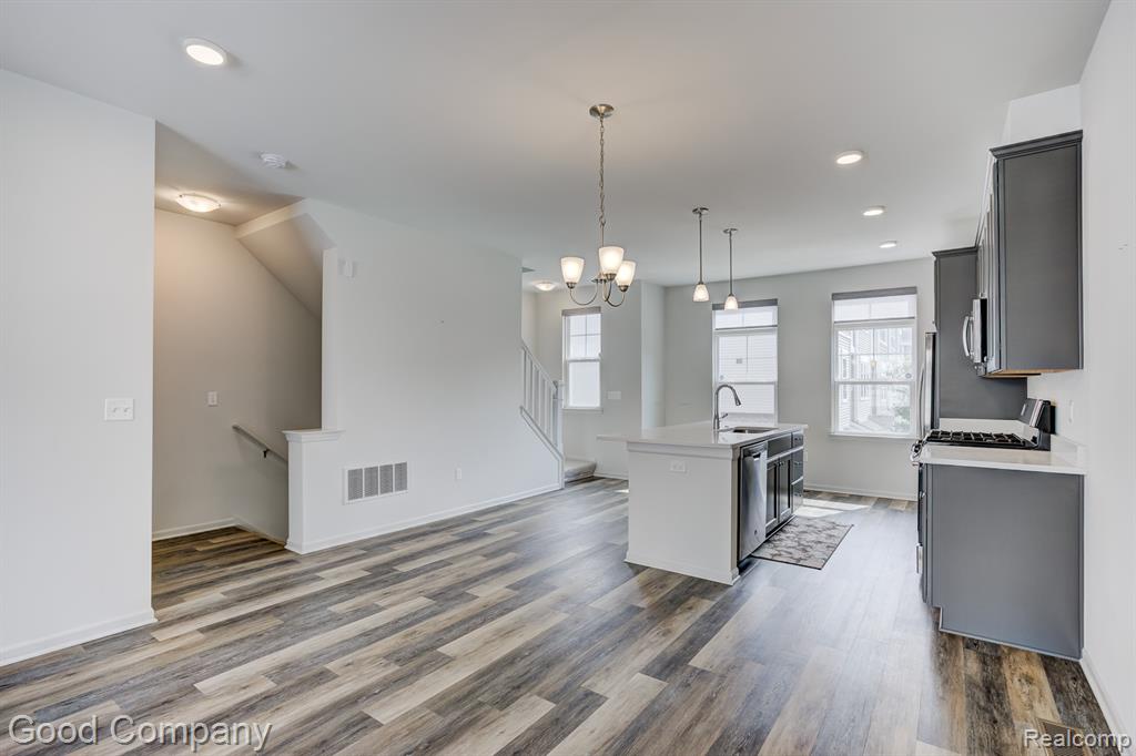 2500 Normandy Road, Unit 29 Royal Oak, MI 48073 - Photo 7 of 51 Gallery Image 7