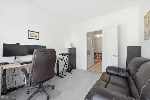 $359,900 | 4852 Eisenhower Avenue, Unit 337, Alexandria, VA 22304