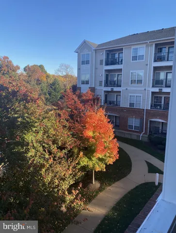 $359,900 | 4852 Eisenhower Avenue, Unit 337, Alexandria, VA 22304