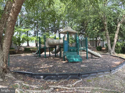 $359,900 | 4852 Eisenhower Avenue, Unit 337, Alexandria, VA 22304