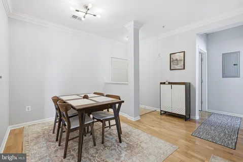 $359,900 | 4852 Eisenhower Avenue, Unit 337, Alexandria, VA 22304