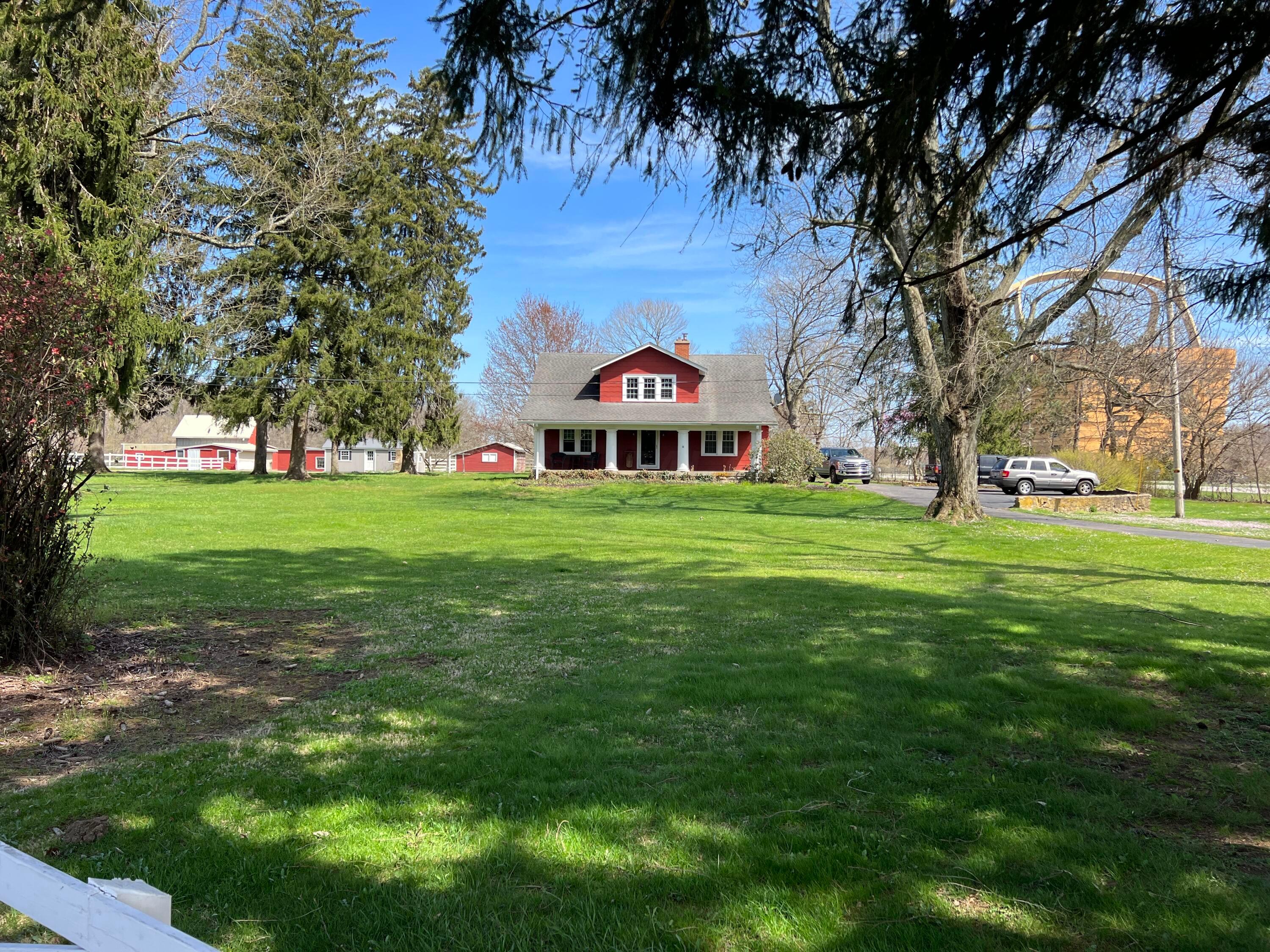 160 Swans Road Northeast Newark, OH 43055 - Photo 2 of 64 IMG_5351