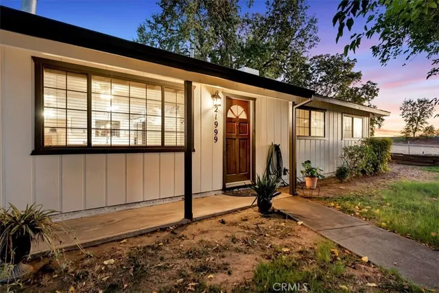 $355,000 | 21999 Riverside Avenue, Red Bluff, CA 96080