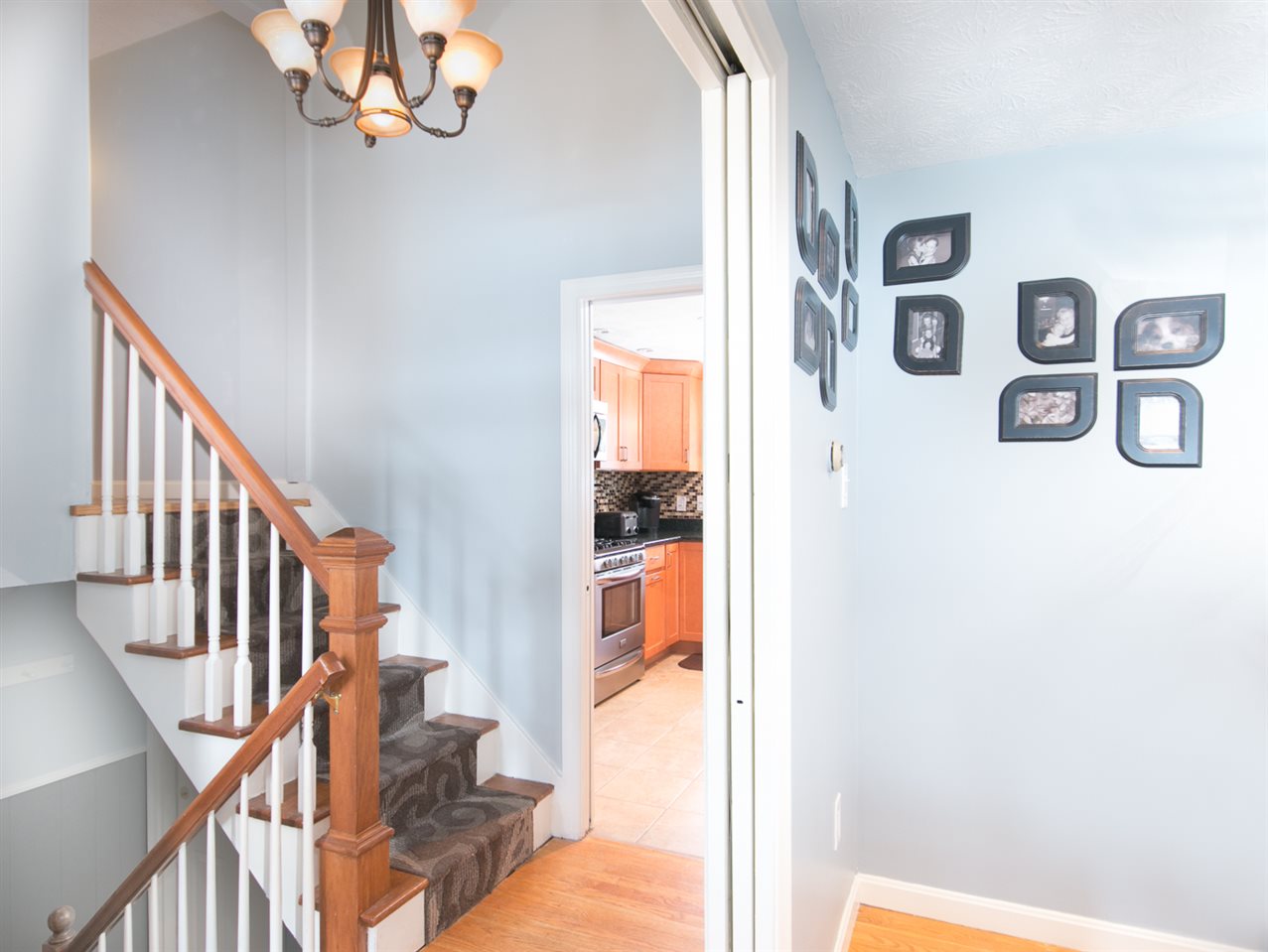 11 Wellesley Road Nashua, NH 03062 - Photo 8 of 19 Gallery Image 8