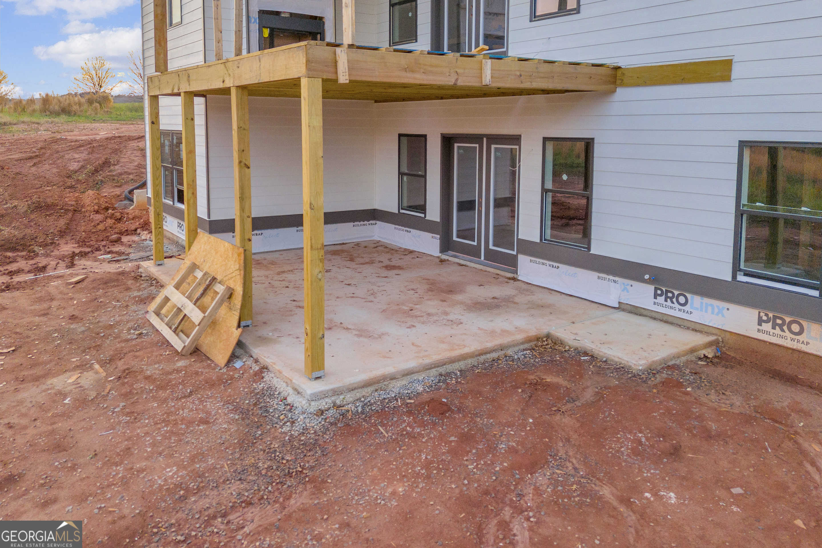810 North Hampton Way Monroe, GA 30656 - Photo 39 of 50 front view of a house with a yard