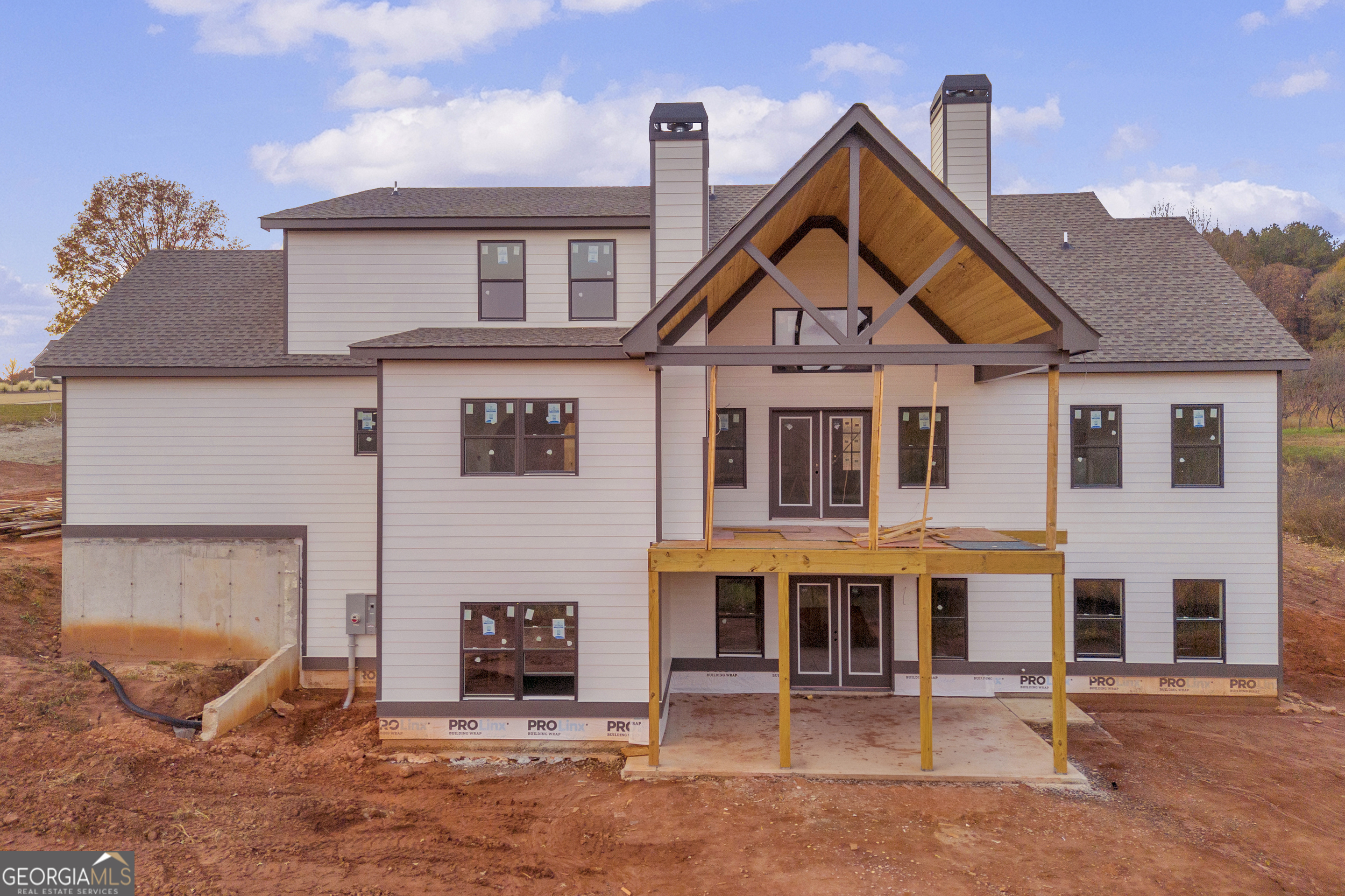 810 North Hampton Way Monroe, GA 30656 - Photo 42 of 50 a front view of a house with a yard and garage