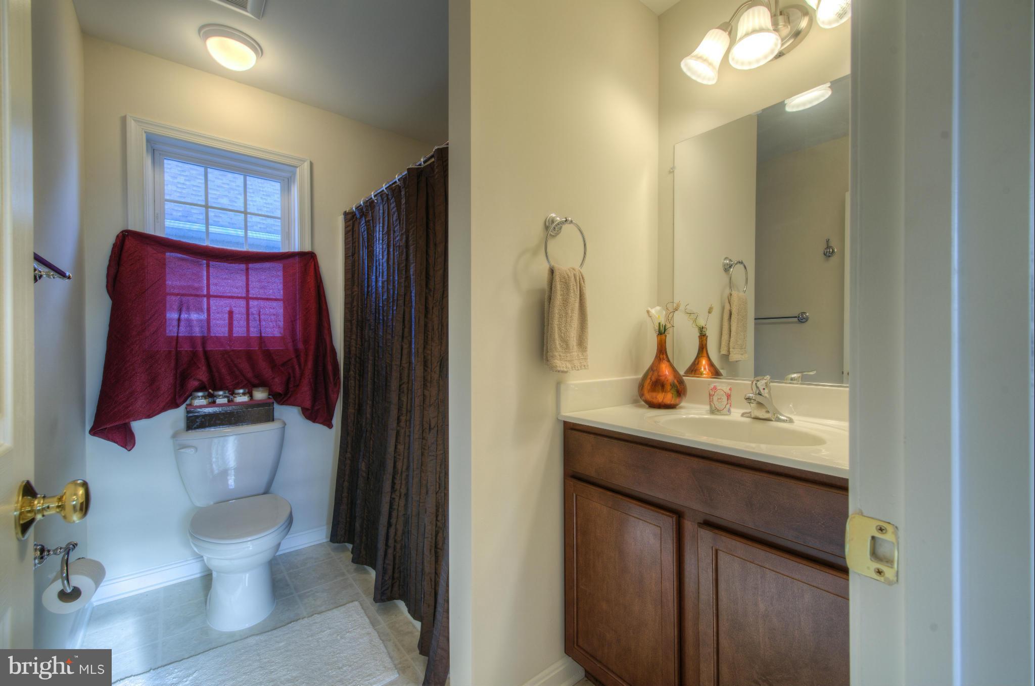 136 Bend Farm Road Fredericksburg, VA 22408 - Photo 18 of 25 Bath