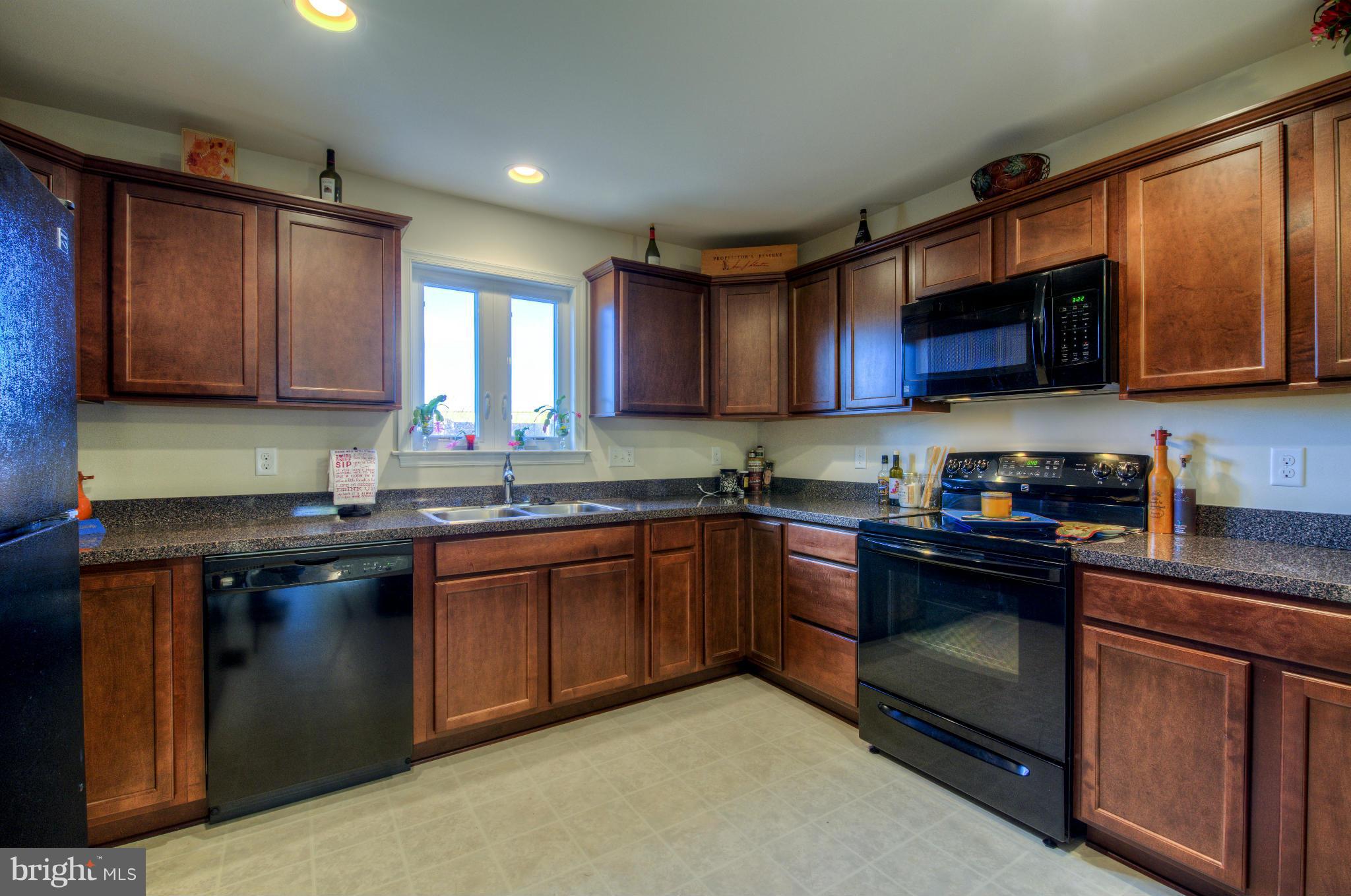 136 Bend Farm Road Fredericksburg, VA 22408 - Photo 10 of 25 Kitchen