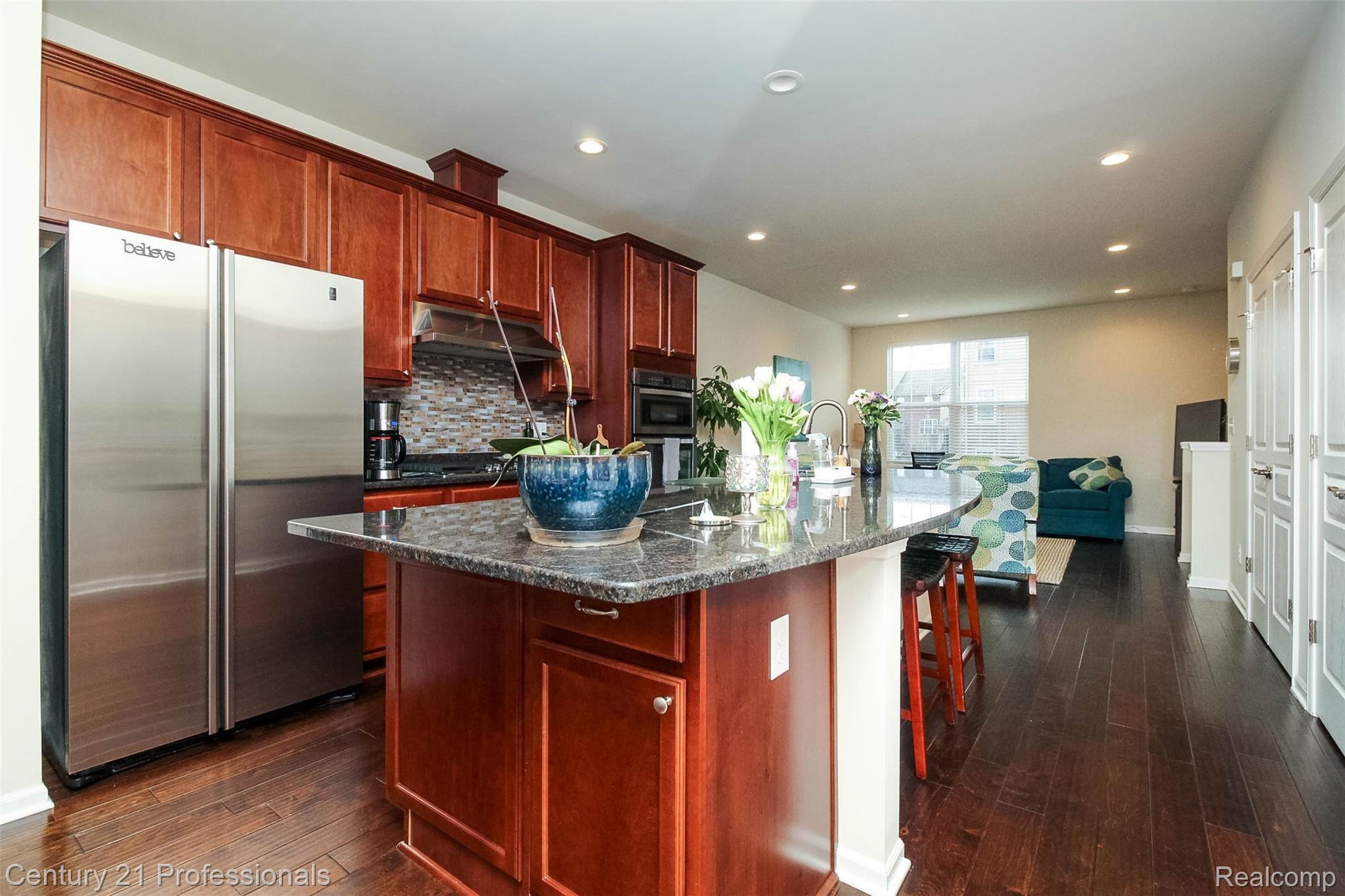 2873 Hartwick Drive Rochester, MI 48307 - Photo 11 of 36 10.jpg