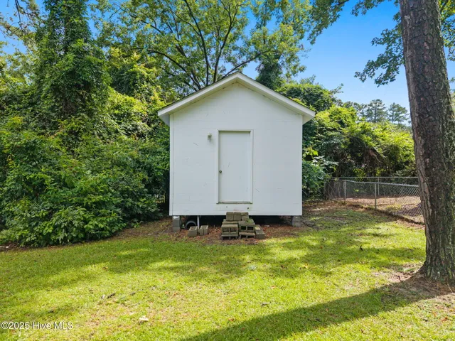 $425,000 | 518 Edgewood Circle, Whiteville, NC 28472