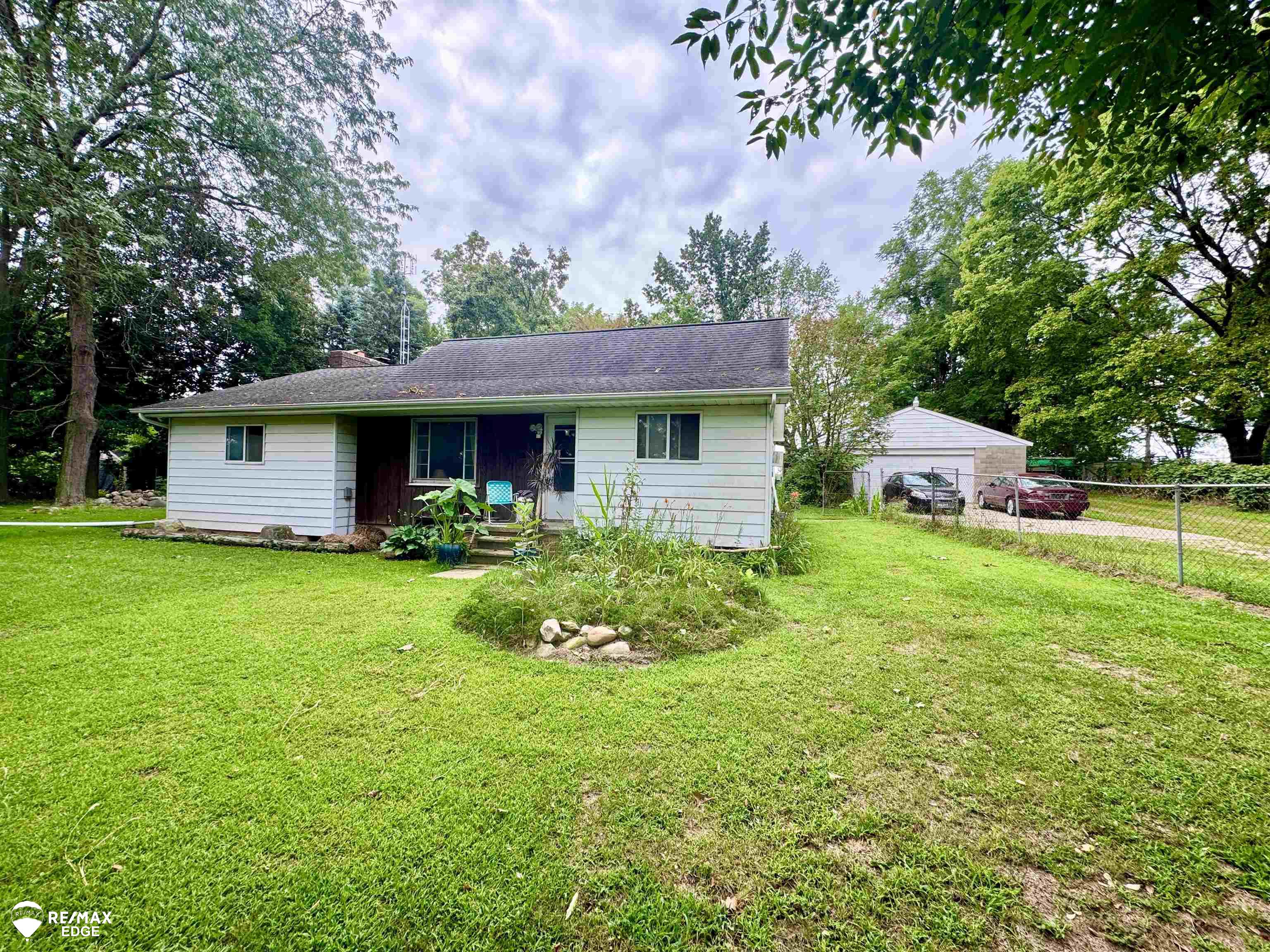 5262 East Coldwater Road Flint, MI 48506 - Photo 3 of 19