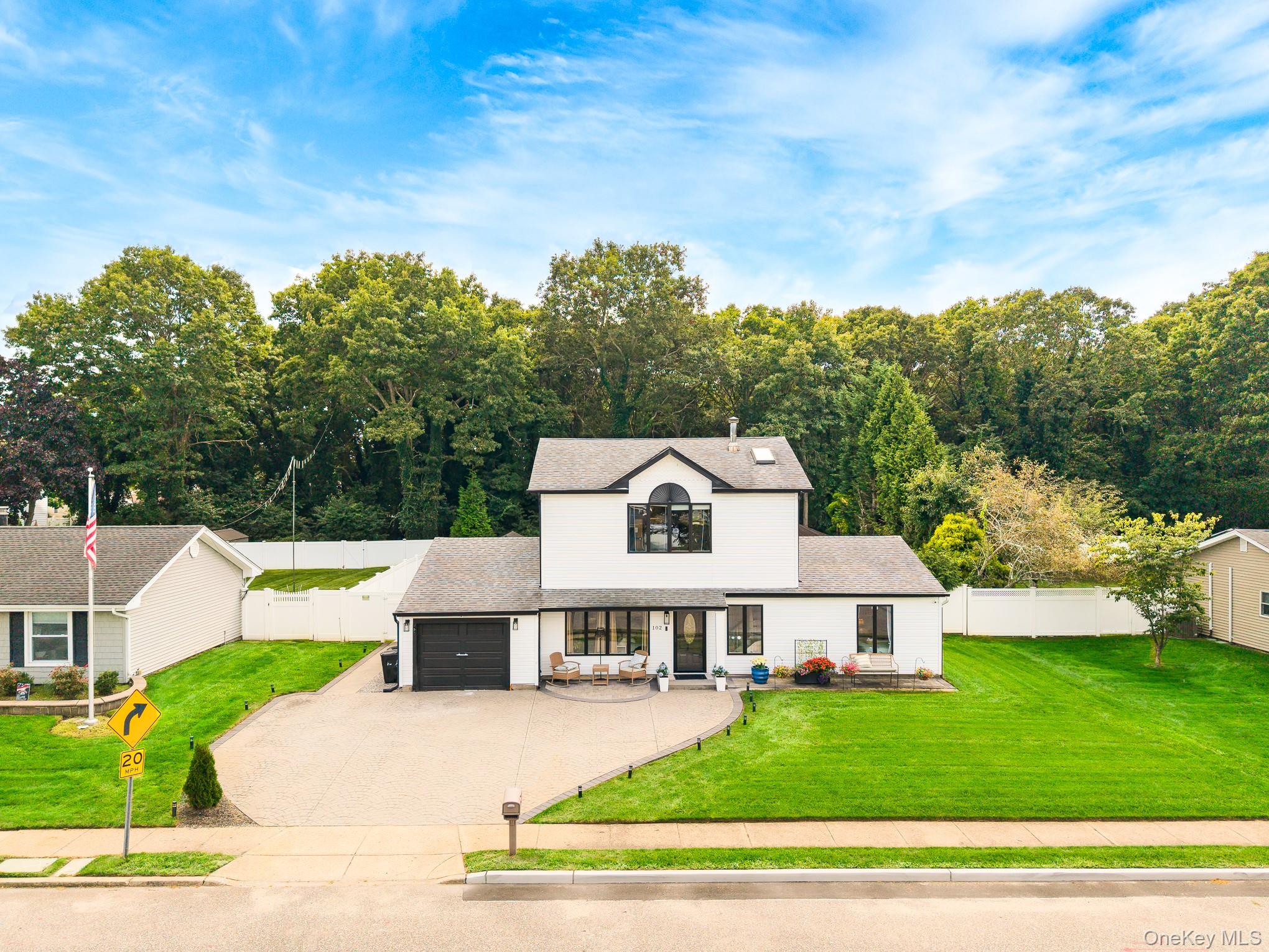 102 Inverness Road Holbrook, NY 11741 - Photo 44 of 50 Gallery Image 44