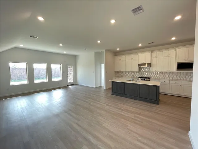 $250,000 | 1622 Marigold Bnd Drive, Crosby, TX 77532