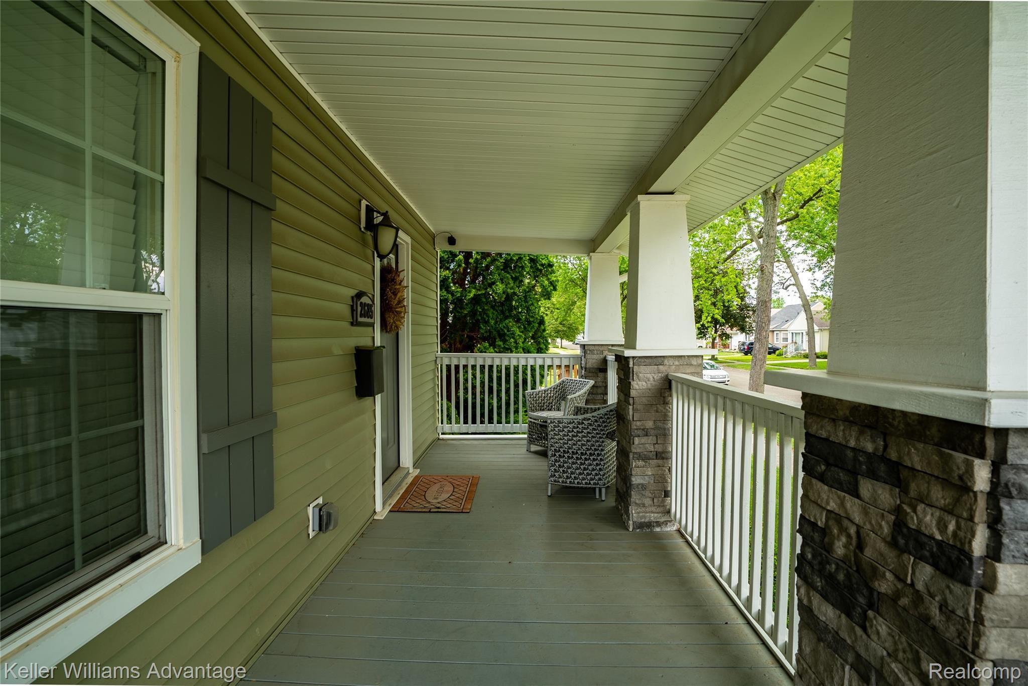 2685 Wakefield Road Berkley, MI 48072 - Photo 38 of 42 WakefieldRd_2685_Porch 2.jpg