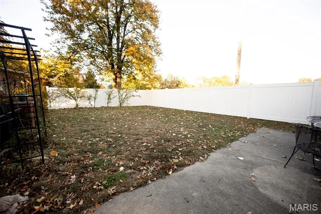 $284,900 | 1300 Duval Drive, Godfrey, IL 62035