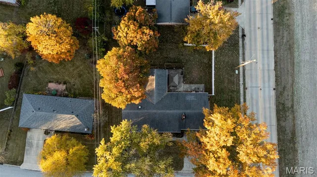 $284,900 | 1300 Duval Drive, Godfrey, IL 62035