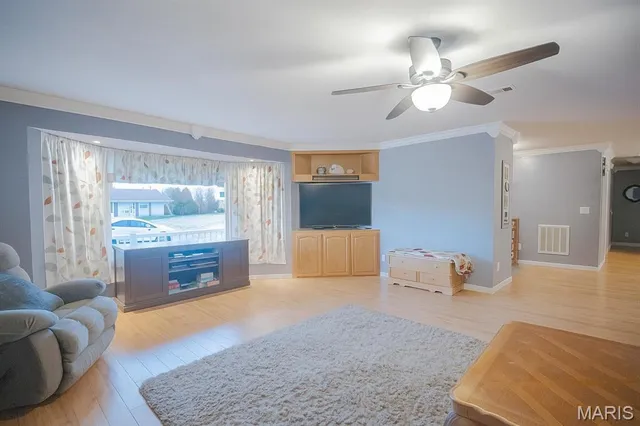 $284,900 | 1300 Duval Drive, Godfrey, IL 62035