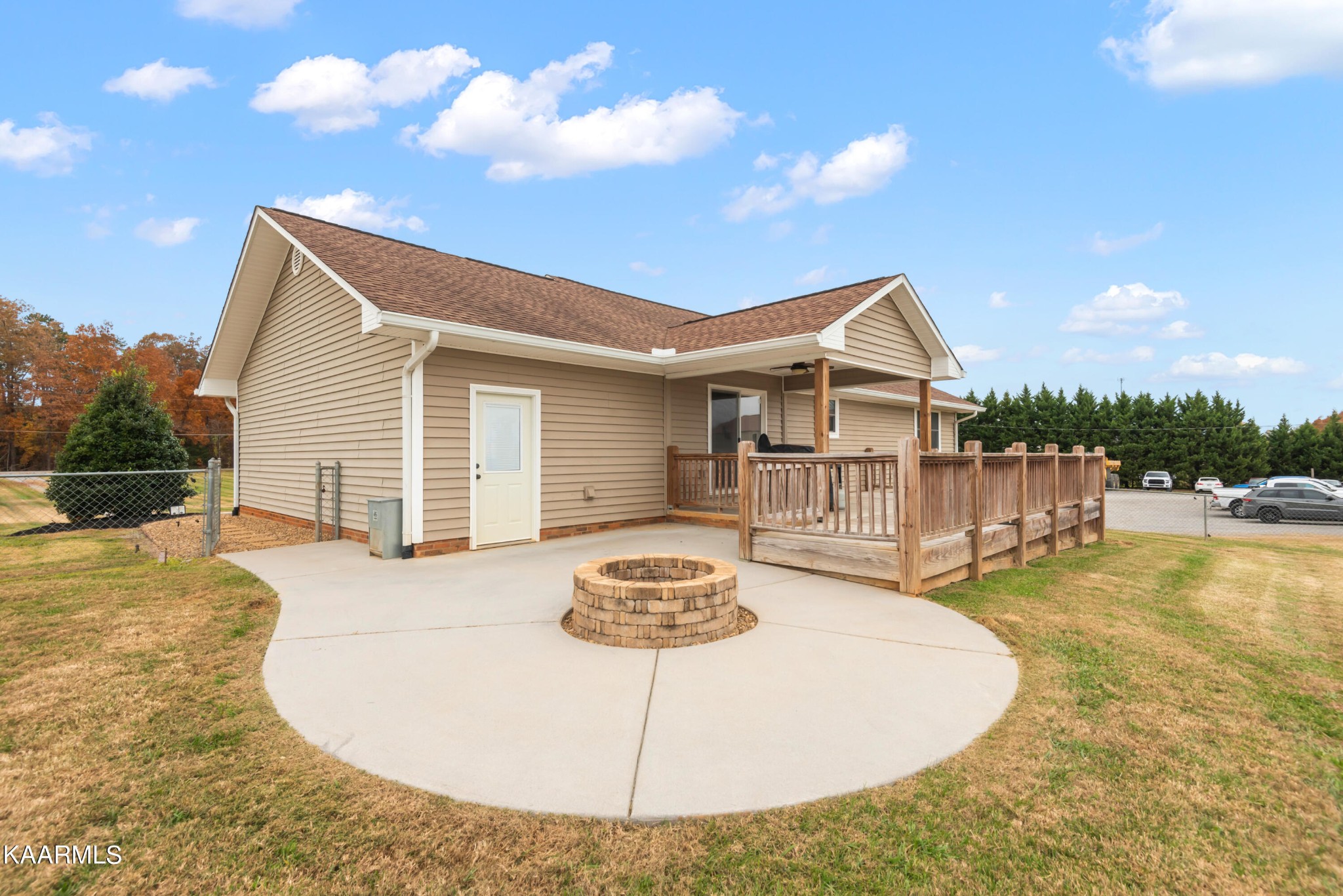 253 Pressley Road Vonore, TN 37885 - Photo 4 of 36 Gallery Image 4